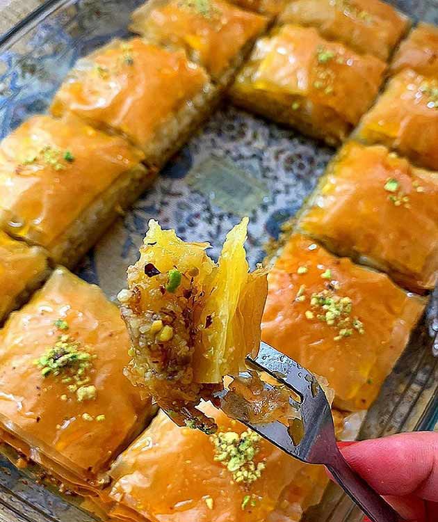 طرز تهیه باقلوا استانبولی با خمیر یوفکا به روش حرفه ای طرز تهیه باقلوا استانبولی با خمیر یوفکا به روش حرفه ای