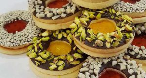 طرز تهیه شیرینی آلمانی شکلاتی خوشمزه با تزیین حرفه ای