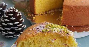 طرز تهیه کیک هل و گلاب و زعفران خوشمزه و بدون شیر با بافت اسفنجی