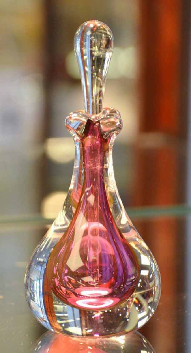تعبیر خواب عطر ابن سیرین و امام صادق و حضرت یوسف و عطر زدن زن متاهل