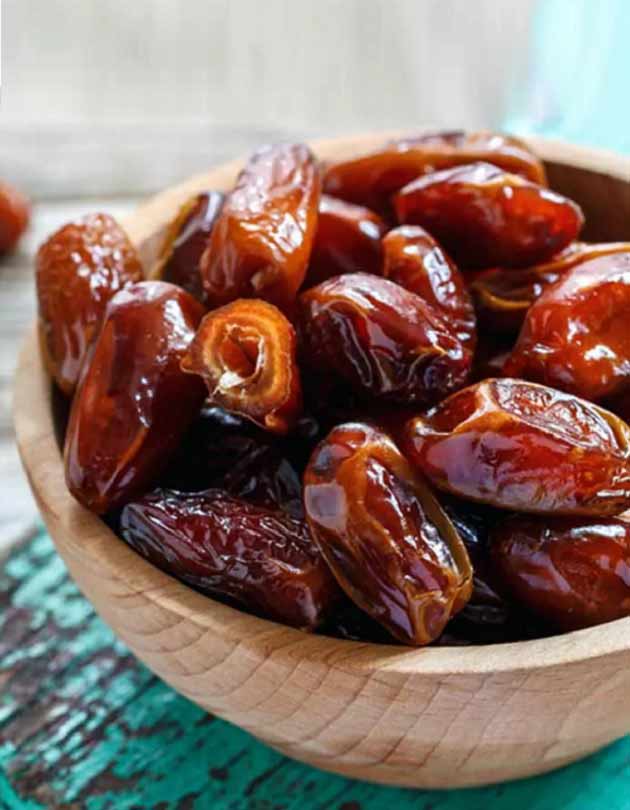 تعبیر خواب خرما ابن سیرین و حضرت یوسف و خوردن خرما سیاه برای دختر مجرد تعبیر خواب خرما ابن سیرین و حضرت یوسف و خوردن خرما سیاه برای دختر مجرد