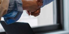 تعبیر خواب دست دادن با نامحرم و معشوق ابن سیرین و امام صادق و حضرت یوسف تعبیر خواب دست دادن با نامحرم و معشوق ابن سیرین و امام صادق و حضرت یوسف