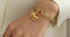 تعبیر خواب دستبند طلا امام صادق و ابن سیرین + هدیه گرفتن برای زن و دختر مجرد