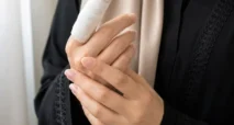 تعبیر خواب بریدن انگشت دست و پا با چاقو و تیغ + خون آمدن از نظر معبران معروف